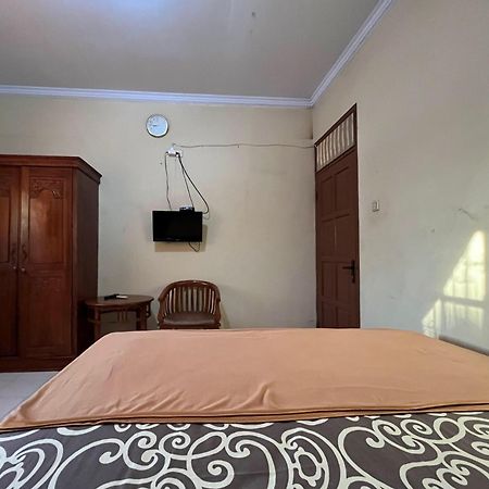 Reddoorz At Hotel Madani Syariah Lempuyangan Yogyakarta Ngoại thất bức ảnh