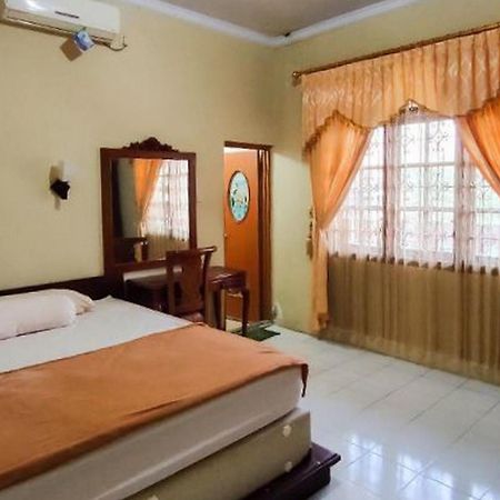 Reddoorz At Hotel Madani Syariah Lempuyangan Yogyakarta Ngoại thất bức ảnh